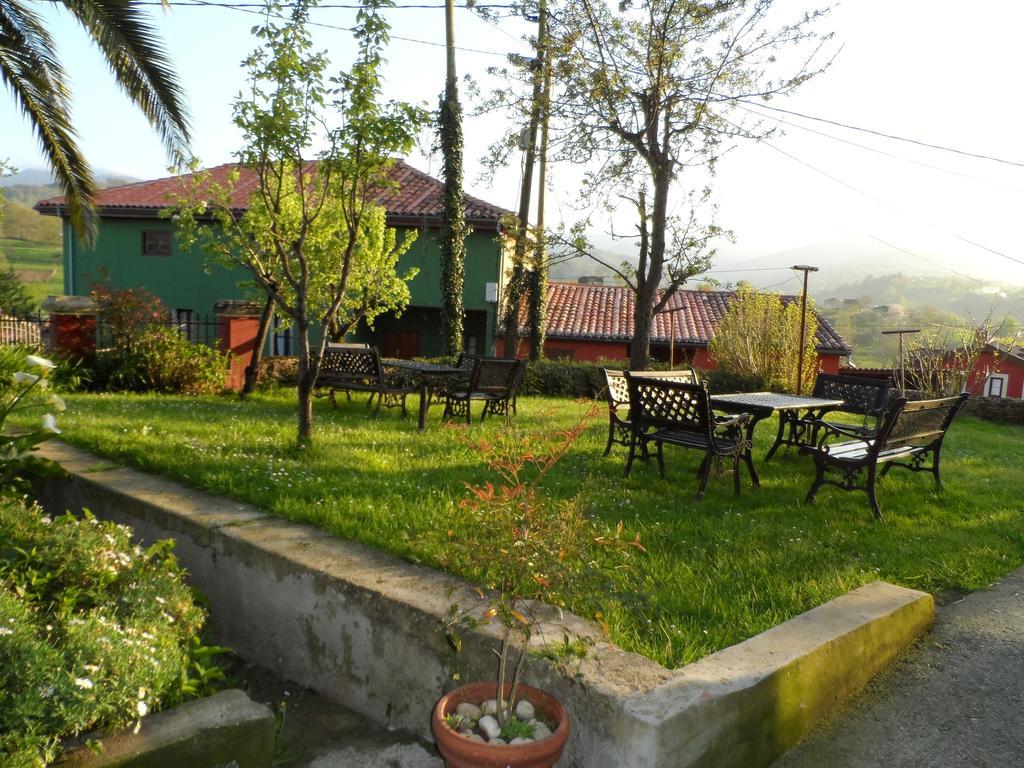 Gasthaus Casa El Campu Infiesto Exterior foto