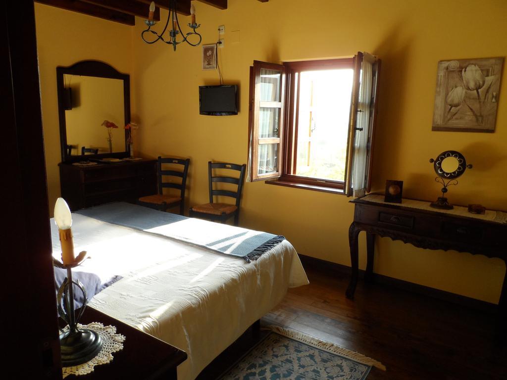 Gasthaus Casa El Campu Infiesto Zimmer foto